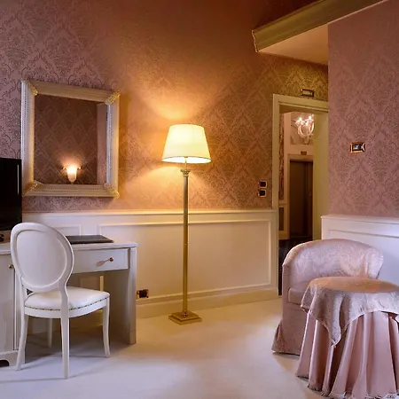 ドゥオーモ パレス 4*