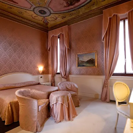 ホテル ドゥオーモ パレス ヴェネツィア