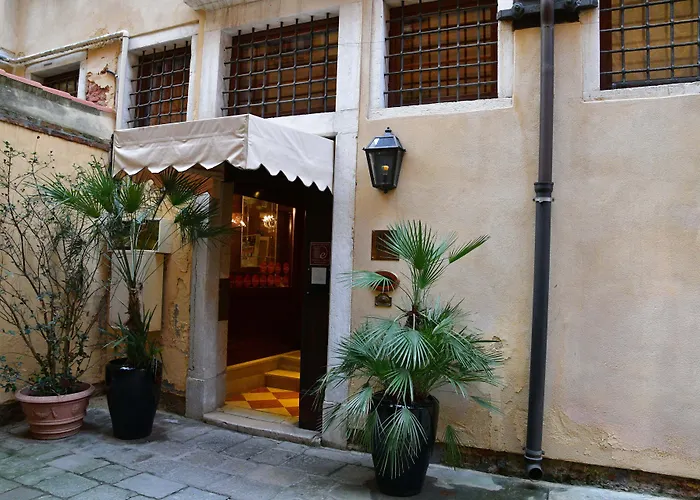 Duodo Palace Hotel 4*